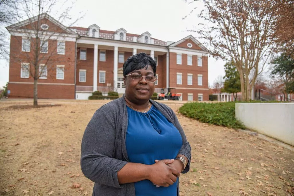 Image of Kelly Givens